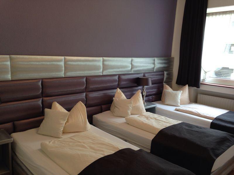 Hotel Am Wehrhahn Düsseldorf Dış mekan fotoğraf