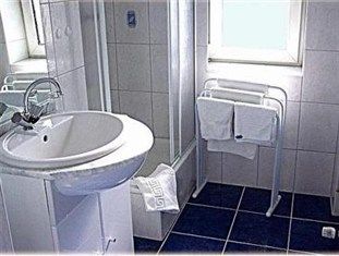 Hotel Am Wehrhahn Düsseldorf Dış mekan fotoğraf