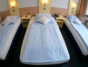 Hotel Am Wehrhahn Düsseldorf Dış mekan fotoğraf