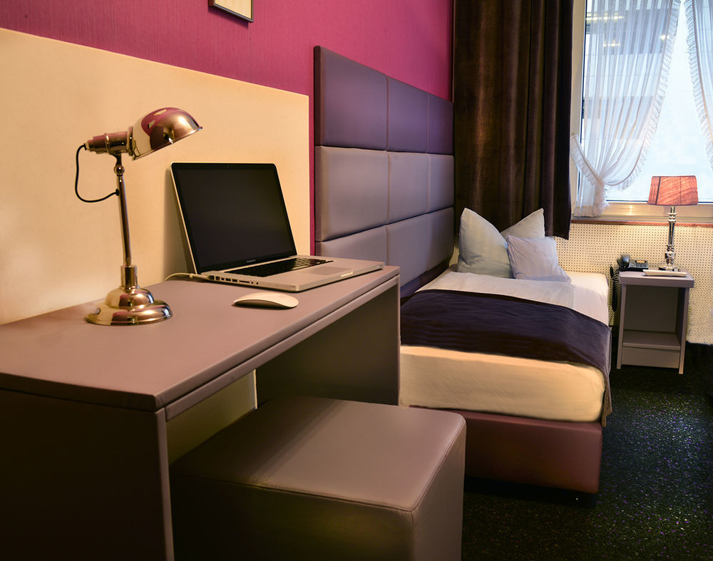 Hotel Am Wehrhahn Düsseldorf Dış mekan fotoğraf